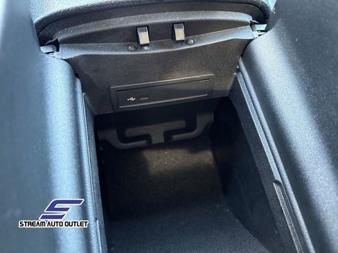 Used 2022 Mercedes-Benz GLS 450 4MATIC image 25