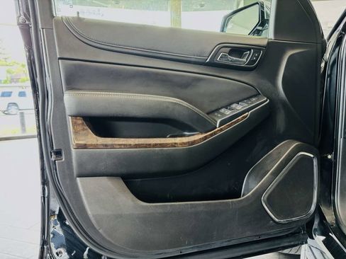 Used 2018 Chevrolet Tahoe 4WD image 30