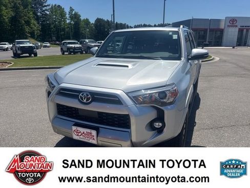 Used 2022 Toyota 4Runner TRD Off-Road Premium AWD/4WD image 7
