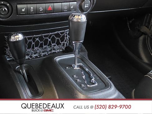 Used 2017 Jeep Wrangler Rubicon AWD/4WD image 22