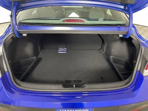 Certified 2025 Hyundai Elantra SEL image 20