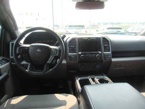 Used 2020 Ford F150 XLT w/ Equipment Group 302A Luxury AWD/4WD image 16