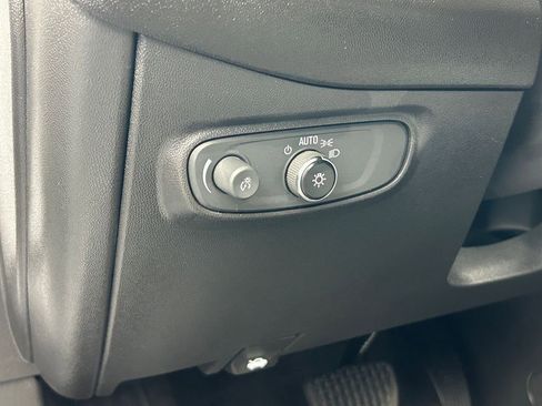Used 2023 Chevrolet Equinox LS w/ Sport Edition FWD image 16