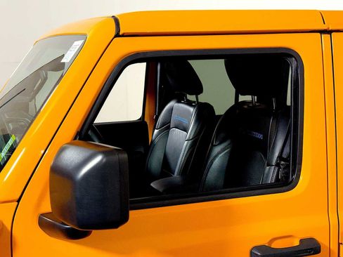 Used 2021 Jeep Wrangler Unlimited Rubicon 4xe w/ Cold Weather Group image 28