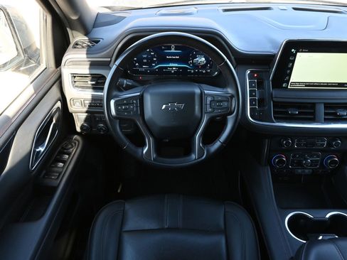 Used 2024 Chevrolet Suburban RST RWD image 9