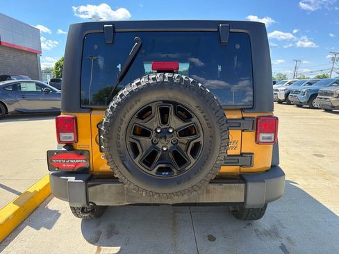 Used 2014 Jeep Wrangler Sport AWD/4WD image 6
