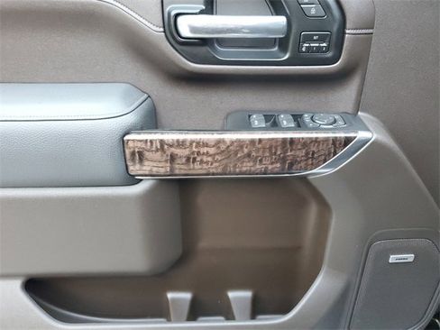 Used 2020 GMC Sierra 2500 Denali w/ Denali Ultimate Package image 17