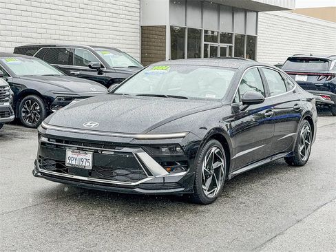 Certified 2024 Hyundai Sonata SEL w/ Convenience Package image 3