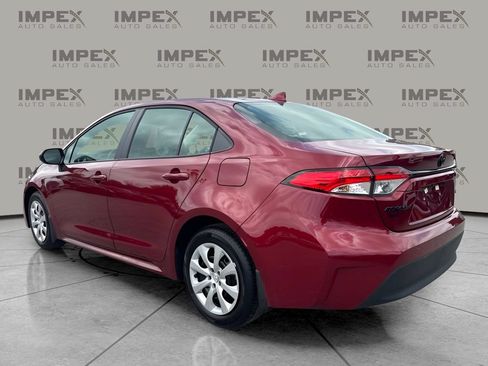 Used 2026 Toyota Corolla LE FWD image 3