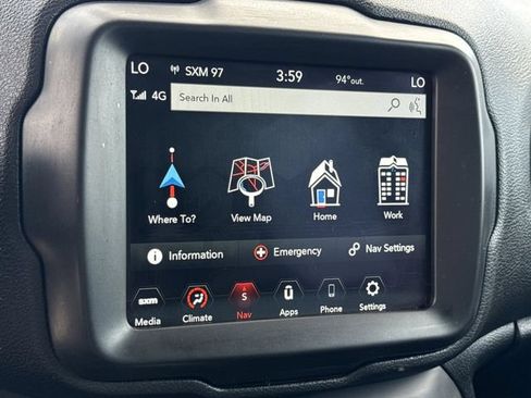 Certified 2023 Jeep Renegade Latitude AWD/4WD image 24