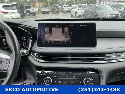 Used 2023 INFINITI QX60 Luxe w/ Performance Audio Package FWD image 16