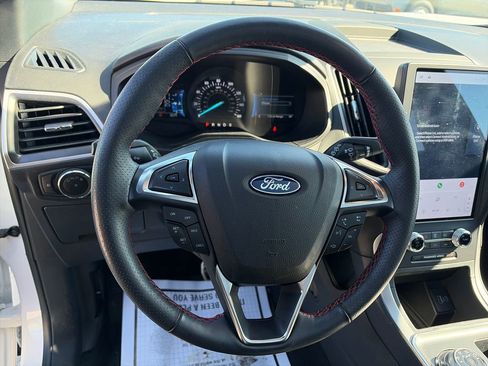 Used 2024 Ford Edge ST-Line image 23