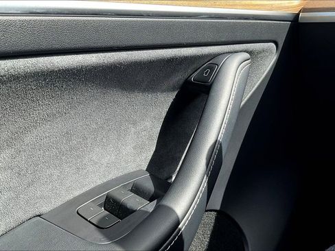 Used 2023 Tesla Model Y Long Range AWD/4WD image 14