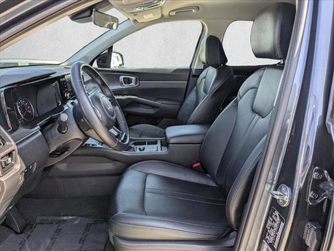 Used 2023 Kia Sorento S image 16