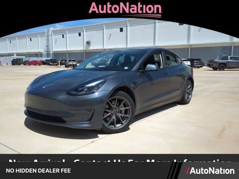 Used 2022 Tesla Model 3 Standard Range RWD image 1