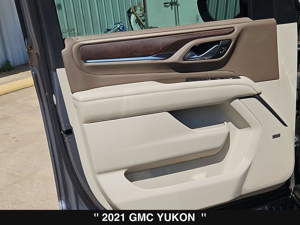 Used 2021 GMC Yukon Denali w/ Denali Ultimate Package AWD/4WD image 14