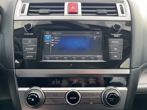 Used 2018 Subaru Outback 2.5i image 16