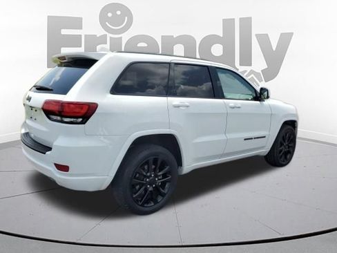 Used 2021 Jeep Grand Cherokee Laredo X AWD/4WD image 5