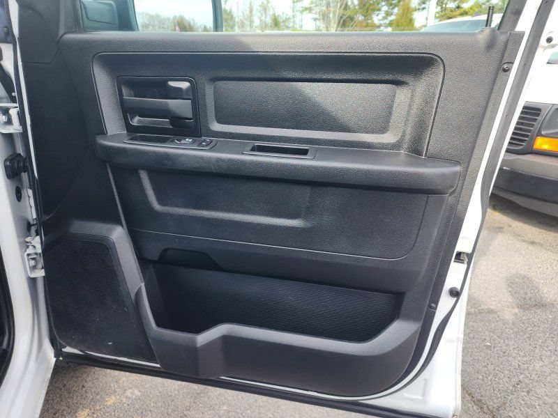 Used 2021 RAM 1500 Tradesman w/ Chrome Appearance Group RWD image 8