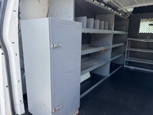 Used 2012 Chevrolet Express 2500 RWD image 19