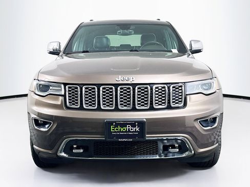 Used 2017 Jeep Grand Cherokee Overland AWD/4WD image 2