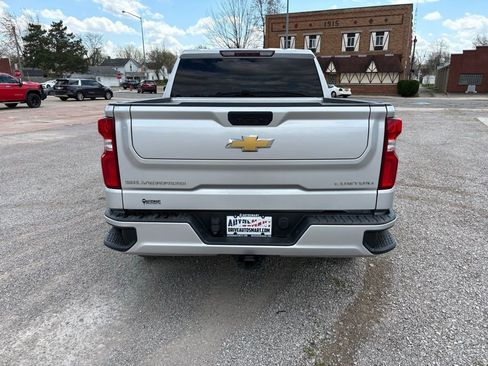 Used 2021 Chevrolet Silverado 1500 Custom AWD/4WD image 3