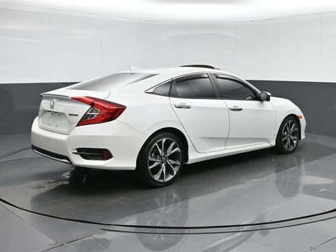 Used 2020 Honda Civic Touring image 7
