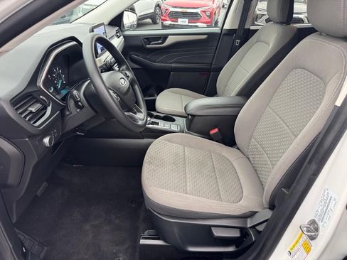 Used 2022 Ford Escape SE image 5
