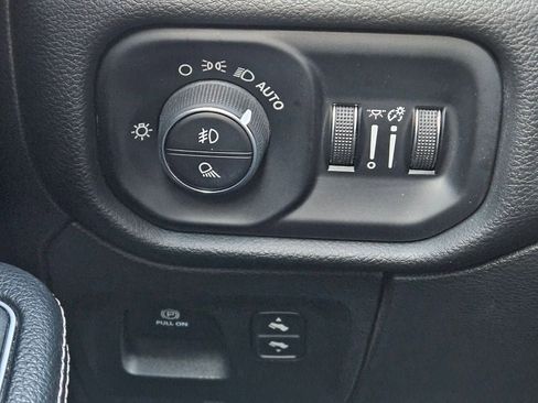 Used 2023 RAM 1500 Laramie image 22