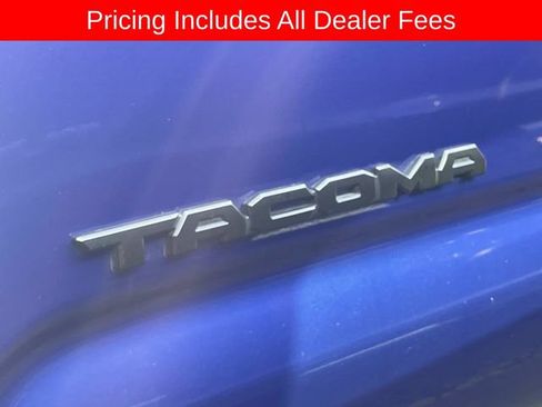 Used 2022 Toyota Tacoma TRD Off-Road AWD/4WD image 3