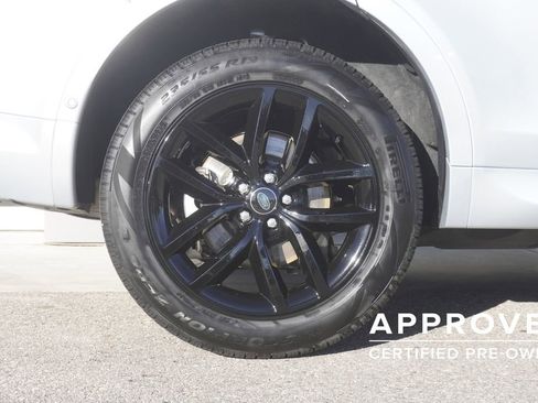 Used 2025 Land Rover Discovery Sport S image 33