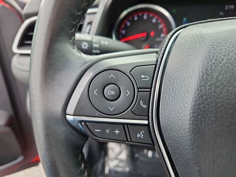 Used 2019 Toyota Camry XSE image 11