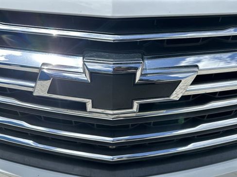 Used 2023 Chevrolet Traverse LT FWD image 10