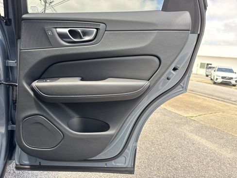 Certified 2023 Volvo XC60 B5 Ultimate w/ Climate Package FWD image 30