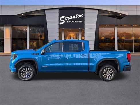 Used 2022 GMC Sierra 1500 AT4 w/ AT4 Preferred Package image 2