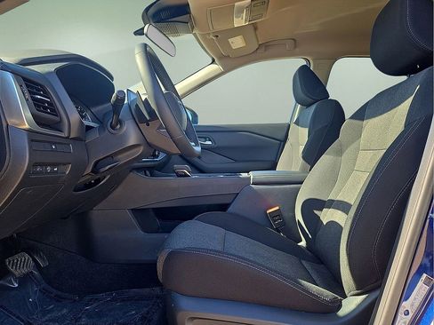 Used 2026 Nissan Rogue SV image 23