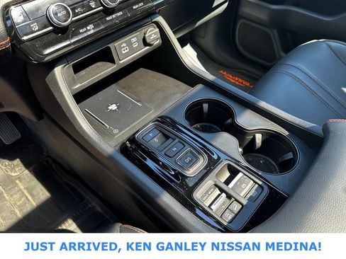 Used 2023 Honda Pilot TrailSport image 10