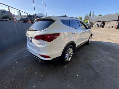 Used 2018 Hyundai Santa Fe Sport 2.0T AWD/4WD image 6