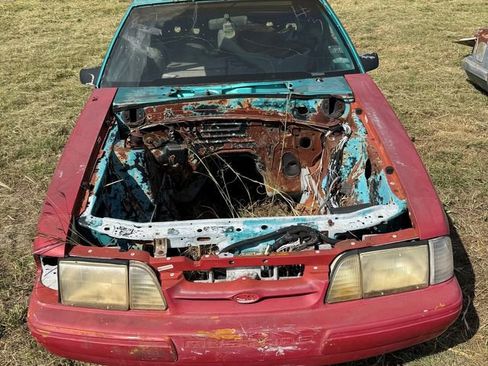 Used 1992 Ford Mustang LX image 3