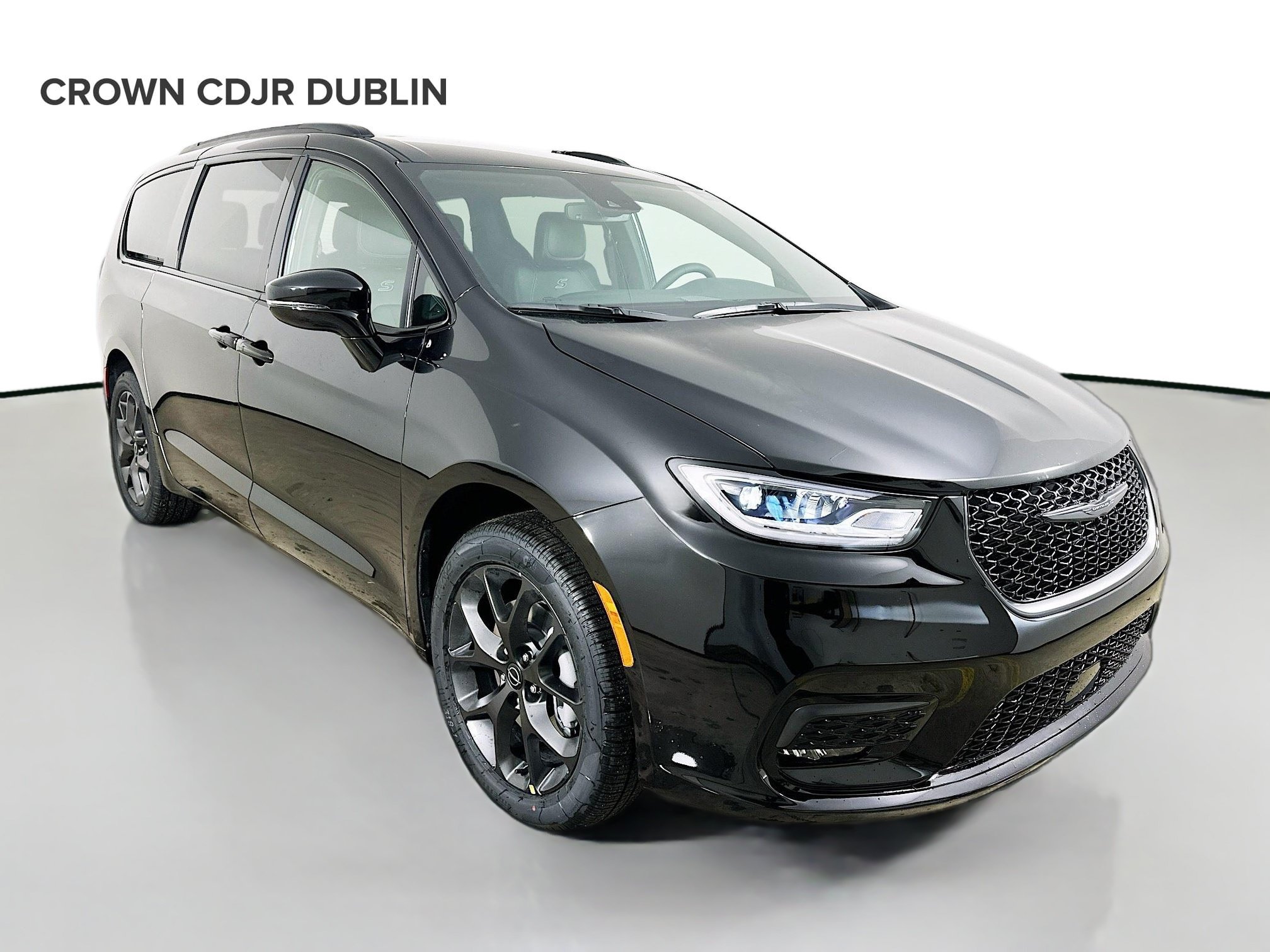 New 2026 Chrysler Pacifica Select w/ S Appearance Package AWD/4WD image 3