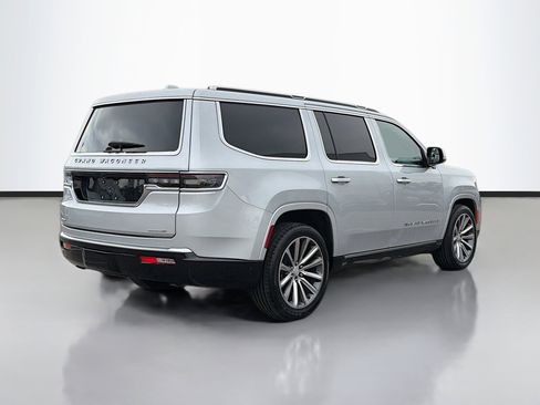 Used 2022 Jeep Grand Wagoneer Series II image 3