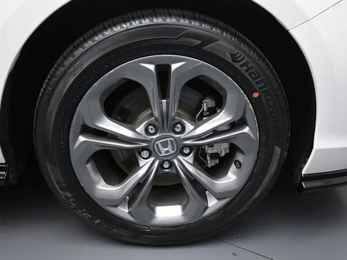 Certified 2024 Honda Accord EX-L image 13