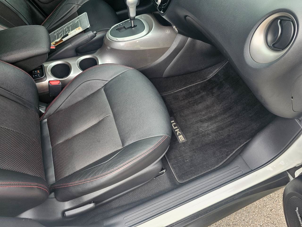 Used 2017 Nissan Juke SL FWD image 17