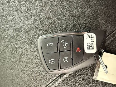 Used 2024 Chevrolet Silverado 1500 LT AWD/4WD image 19