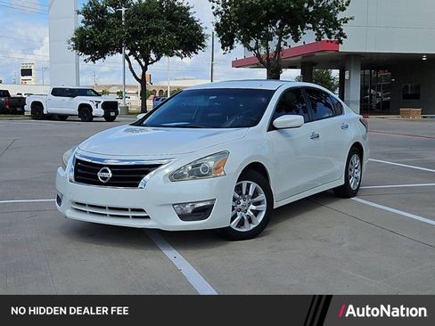 Used 2014 Nissan Altima 2.5 S FWD image 1