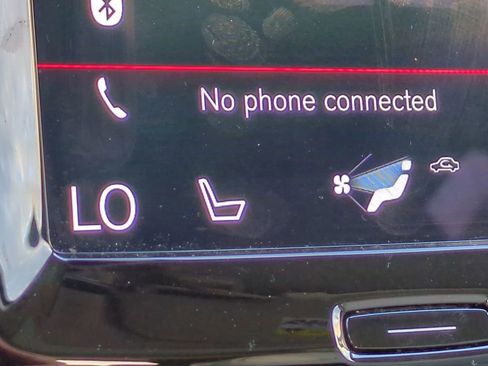 Used 2020 Volvo V90 T6 Cross Country image 24