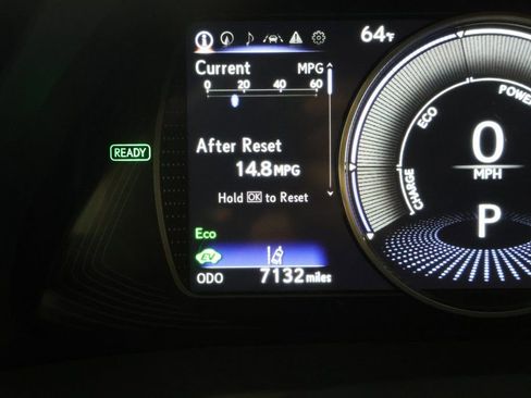 Certified 2025 Lexus ES 300h w/ Premium Package image 17