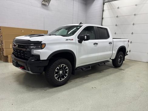 Used 2024 Chevrolet Silverado 1500 ZR2 AWD/4WD image 9