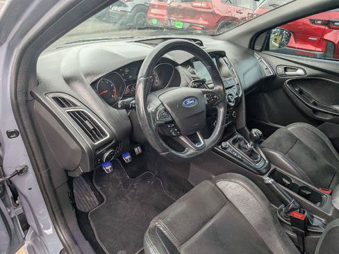 Used 2017 Ford Focus RS AWD/4WD image 10