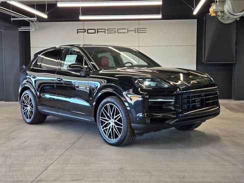 Certified 2026 Porsche Cayenne AWD/4WD image 28